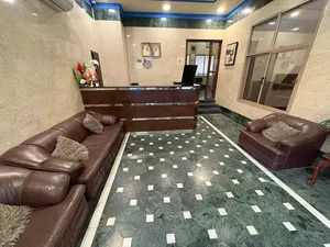 5+ floors . 569 m2 . Agent4