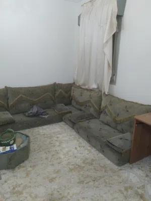 شقة متوسطة