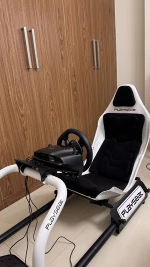 Formula 1 racing chair with steering wheele and pedals - BRAND NEW!