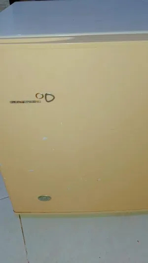 ثلاجة مكتب للبيع