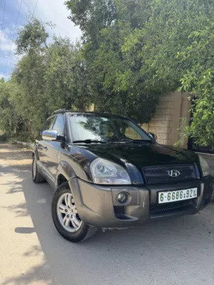 جيب هيونداي توسان 2007 كامل الاضافات 20 صباب بوضع ممتاز للبيع كاش موجود في جنين تامين لمدة سنة