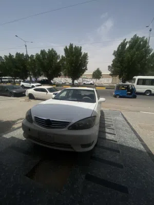 تيوتا كامري موديل 2004 للبيع