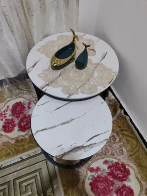 طبلات ثنين كبيره وصغيرة وبيهن مجال