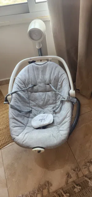 هزاز كهربائي للأطفال (جوّي) للبيع بحالة ممتازة جداً ونظيف، استعمال خفيف وما فيه أي مشاكل