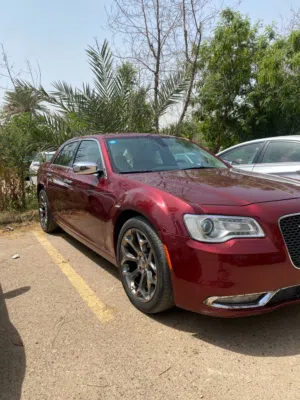 كرايسلر C300 2020سياره نضيفه جداً