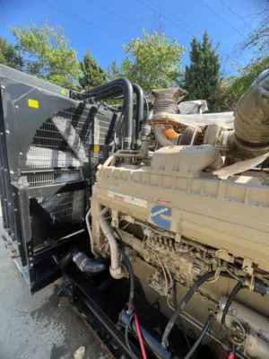 1100 kva Cummins Power USA generator setleri . مولد ديزل