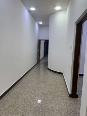 شقة للأيجار في مناوي لجم خلف مسبح الجامعة