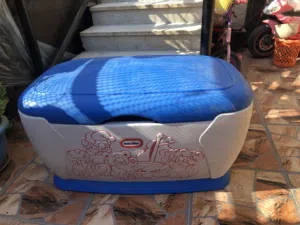 بوكس العاب و دمى للاطفال