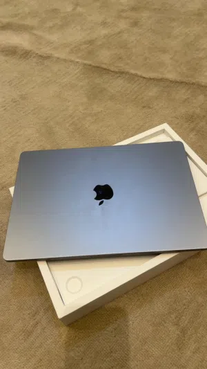 Apple MacBook Air 15-inch M2 جديد