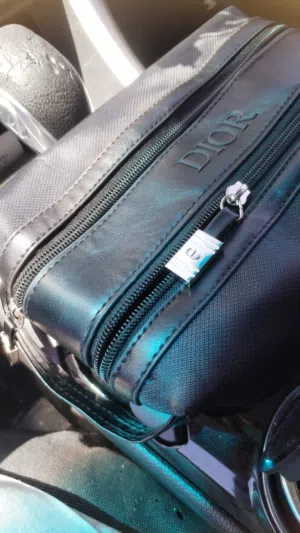 Dior origenal unisix Handbag Without box