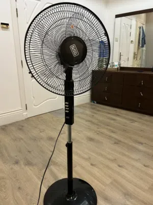Black & Decker Pedestal Fan with guarantee in excellent condition