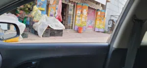 عرض للبيع بقاله فتحتين للبيع الموقع مع البضاعه مع التخشيبه مع الثلاجات والماسات ودخل المحل حلو