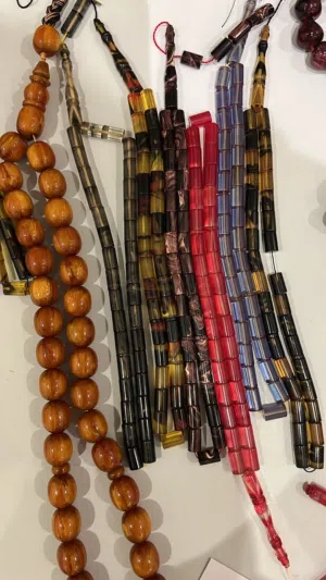 سبح فاخره خامات وأشكال
