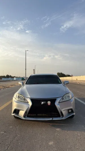 Used Lexus IS in Abu Dhabi