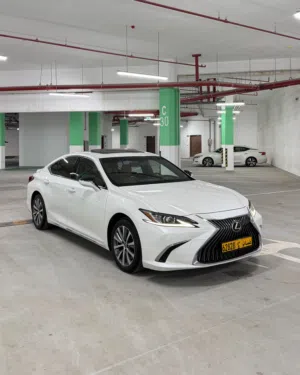 Used Lexus ES in Muscat