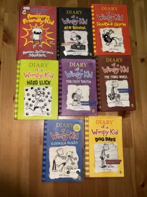 8 BOOKS BUNDLE DIARY OF A WIMPY KID CHEAP PRICE, GOOD AS NEW  حزمة 8 كتب