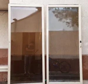 باب زجاجي سحاب بيج