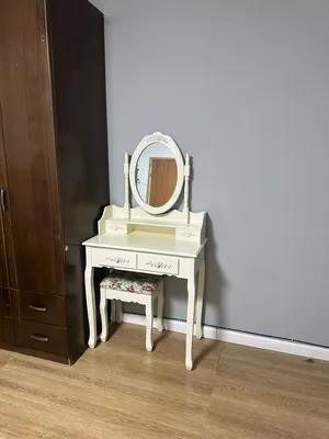 Cabinets - Cupboards . Used1