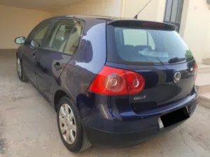 سيارة فولكسفاغن جولف MK 2008 مستعملة بحالة ممتازة مع مواصفات خليجية