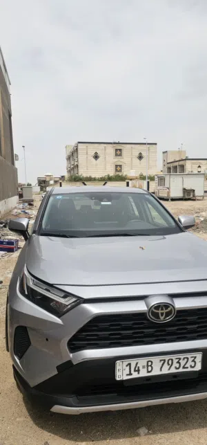 Used Toyota RAV 4 in Basra