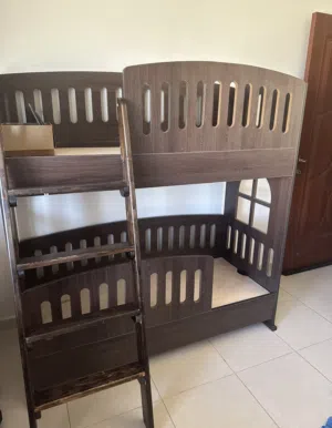 تخت اطفال طابقين للبيع