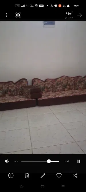 اربع فرشات واربع مساند واربع مراكي وزاويه بحاله ممتازه