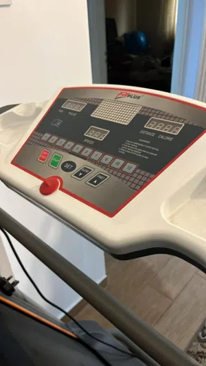 جهاز مشي ماركة fitplus مستعمل بحالة الجديد