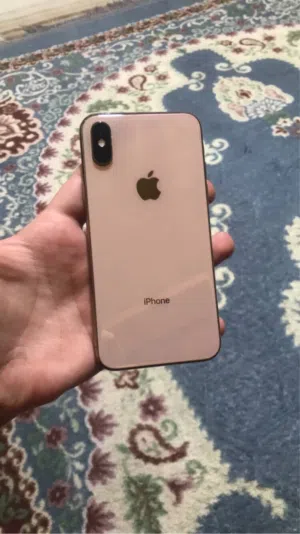 ايفون xs بحالة وكالة