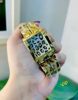 ساعة مميزة كوبي 1 GUESS شكل جرئ