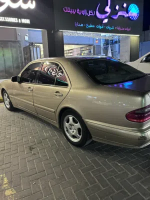 مرسيدس E200 2001 كومبرسير