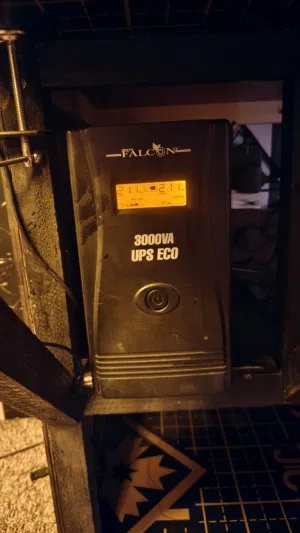 UPS 1200W للبيع
