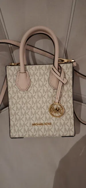 حقيبة Michael Kors أصلية صغيرة الحجم بلون أنيق