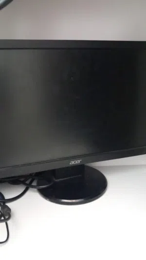 متوفر شاشات و طابعات و هارد ديسك