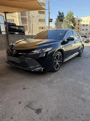 للبيع تويوتا كامري موديل 2020 gle