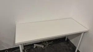 طاوله ايكيا جانبيه