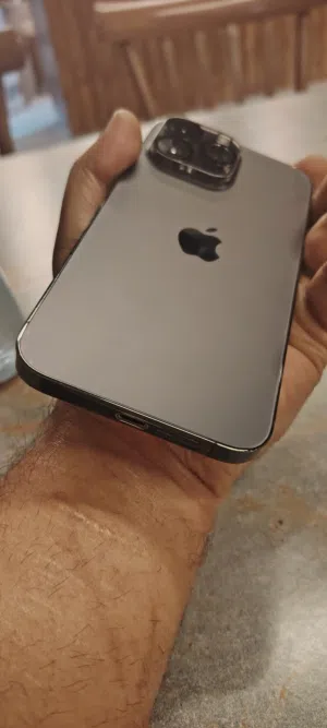 Excellent condition 85% battery no scratches