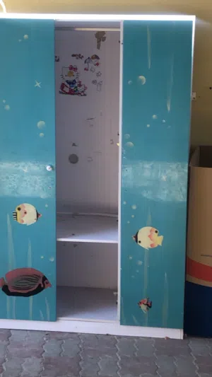 كبت اطفال خشب ثقيل جيد جدا