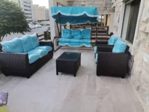 طقم راتان خمس مقاعد مع مرجوحة لون ازرق 260 دينار جديد