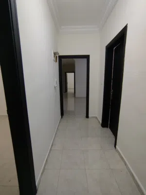 شقة للأيجار في ماركت الجنوبية - طريق الحزام