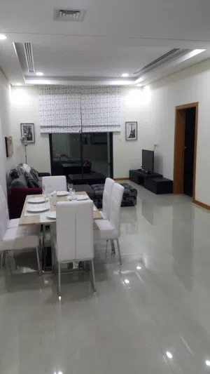 Flat 2 bed room opossite the sea & Amwaj marina