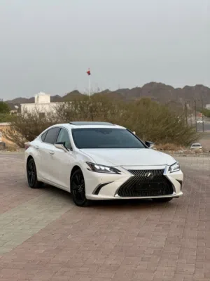 Used Lexus ES in Al Sharqiya
