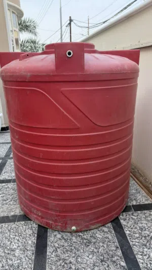 تانكي ماء 2 طن نظيف جداً