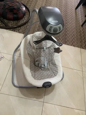 هزاز الطفل في حال الممتاز استعمال بسيط جدا