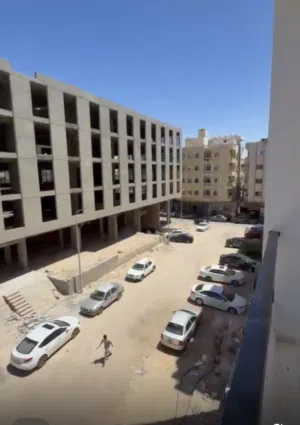 شقة دور ثانى ادارى تصلح لجميع أنواع مكاتب او عيادات