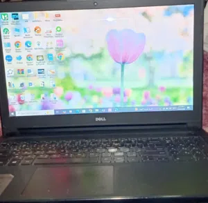 Dell laptop core i3 windows 10  RAM4  ROM 512