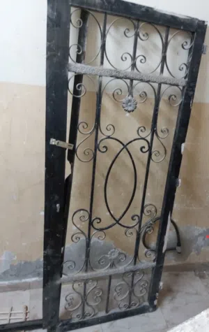 باب حديد للبيع