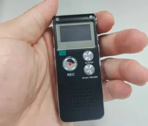 مسجل صوت لأكثر من 24 ساعة متواصلة