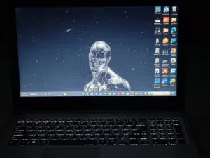 Dell Inspiron 5570 بحالة ممتازة