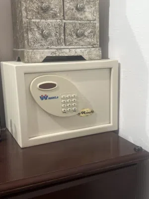 Locker for sale !