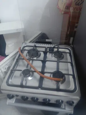 طباخة شبه جديدة